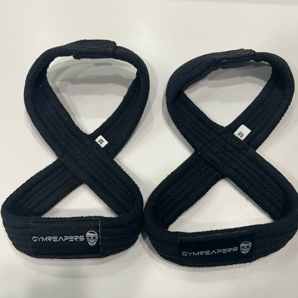 Gymreapers Black Lifting Straps for Men